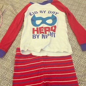 Boys 4t long sleeve pajamas.